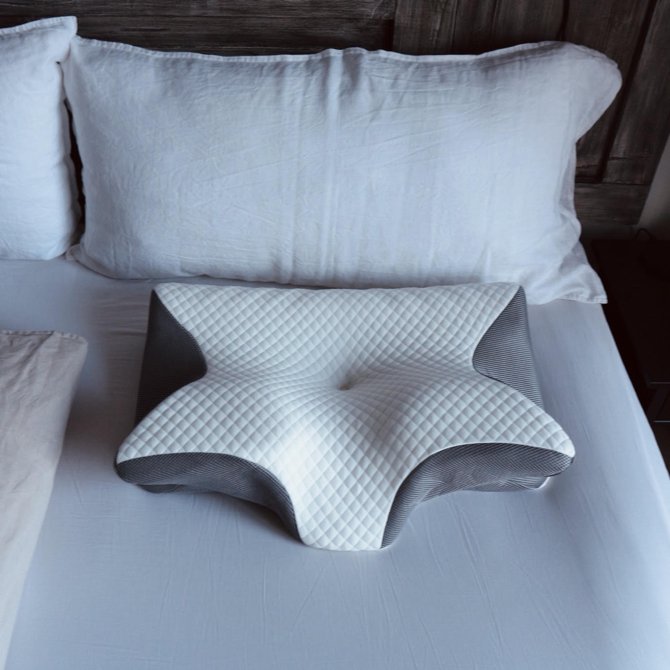 ErgoSleep™- Ortopedisk kudde för smärtfri och djup sömn